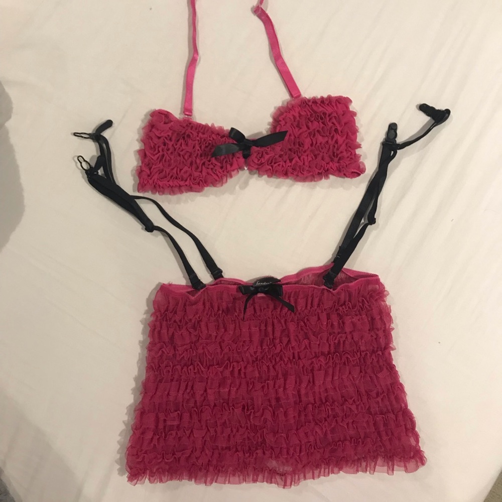 frederick’s of Hollywood medium lingerie set pink